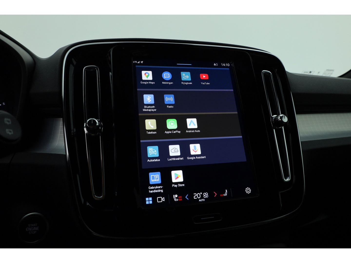 Volvo XC40 B3 Plus Black Edition | 360cam | Pilot Assist | Harman Kardon | Memory seat | 20'' | Pixel LED
