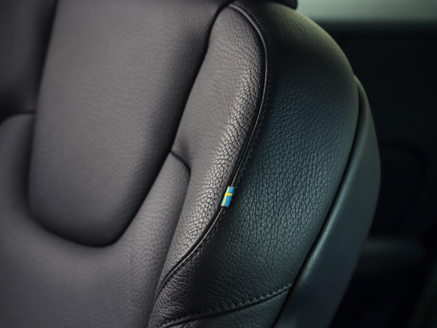 Volvo V60 2.0 T5 Inscription 250PK | Dealeronderhouden!