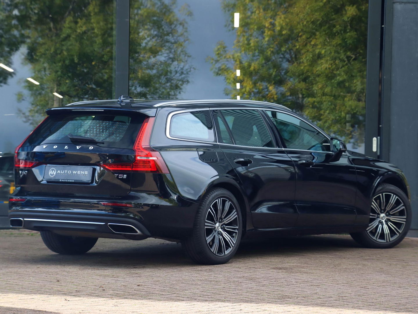 Volvo V60 2.0 T5 Inscription 250PK | Dealeronderhouden!