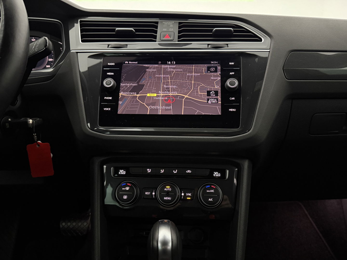 Volkswagen Tiguan 1.5 TSI ACT R-line | Virtual | Carplay | Adaptive Cruise | Schakelflippers | Parkeersens. | NAP