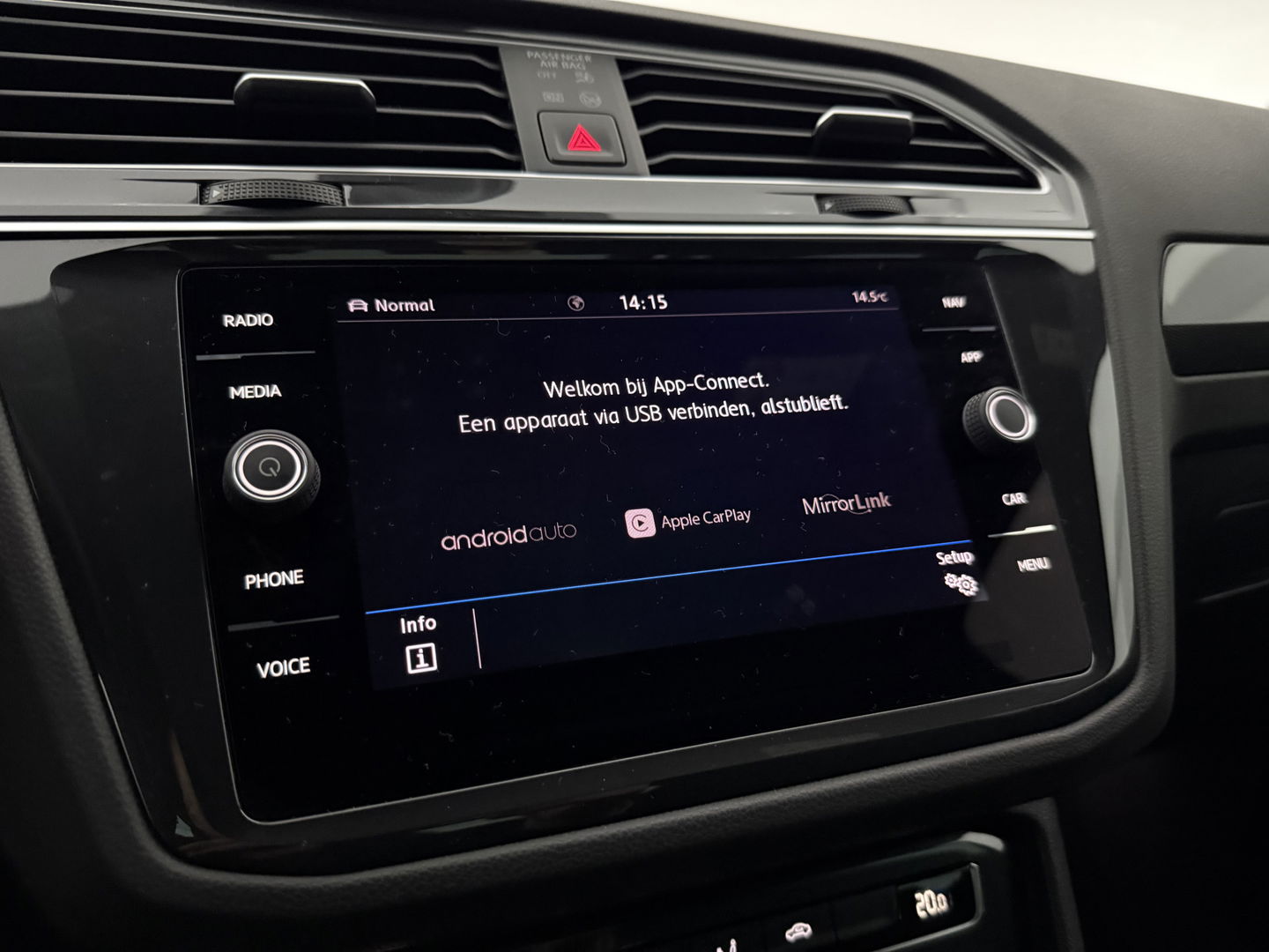 Volkswagen Tiguan 1.5 TSI ACT R-line | Virtual | Carplay | Adaptive Cruise | Schakelflippers | Parkeersens. | NAP