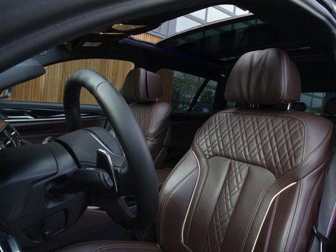 BMW 5 Serie Touring 530i 252PK / M-Sport / Individual / panormadakraam / *NAP*