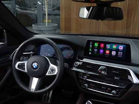 BMW 5 Serie Touring 530i 252PK / M-Sport / Individual / panormadakraam / *NAP*
