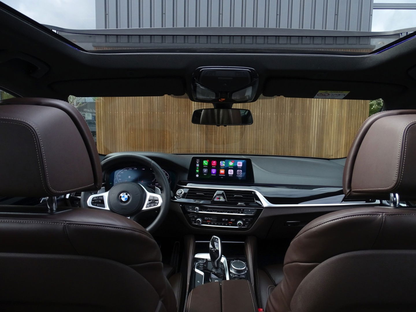BMW 5 Serie Touring 530i 252PK / M-Sport / Individual / panormadakraam / *NAP*