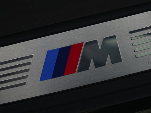 BMW 5 Serie Touring 530i 252PK / M-Sport / Individual / panormadakraam / *NAP*