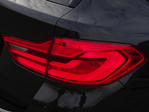 BMW 5 Serie Touring 530i 252PK / M-Sport / Individual / panormadakraam / *NAP*