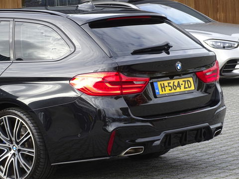 BMW 5 Serie Touring 530i 252PK / M-Sport / Individual / panormadakraam / *NAP*