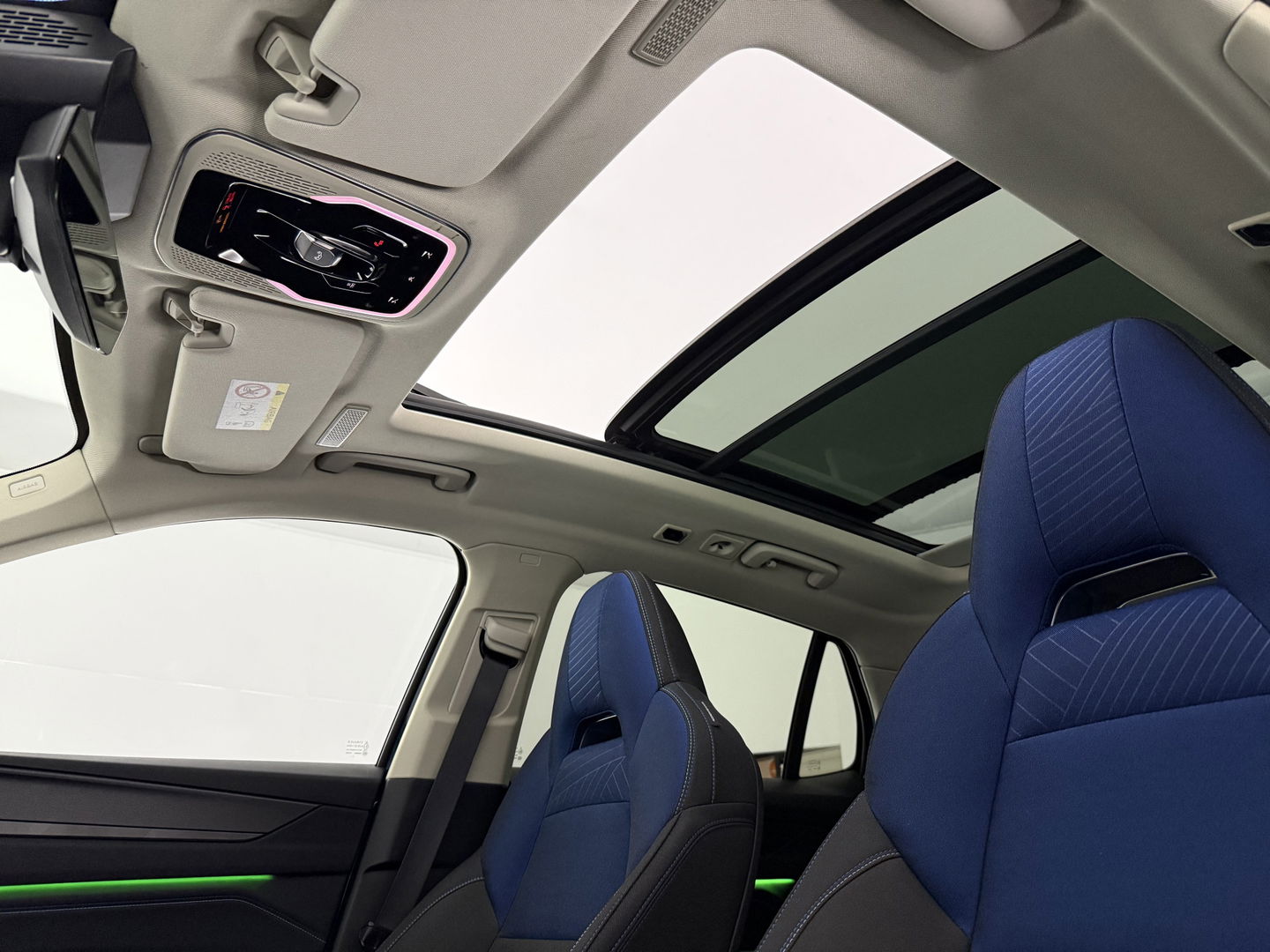 Lynk Co 01 1.5 | Pano | 360° | Trekh. | Virtual | Sfeerverl. | Memory | Carplay | NAP