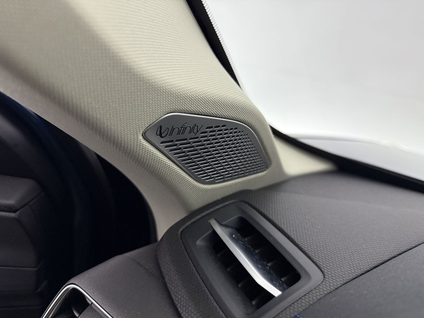 Lynk Co 01 1.5 | Pano | 360° | Trekh. | Virtual | Sfeerverl. | Memory | Carplay | NAP