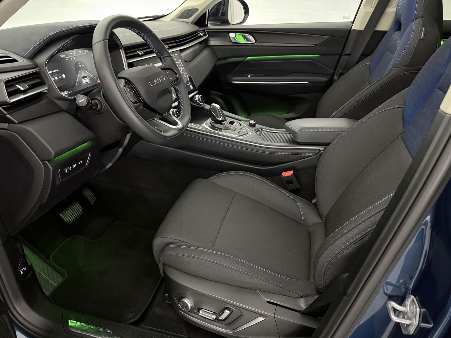 Lynk Co 01 1.5 | Pano | 360° | Trekh. | Virtual | Sfeerverl. | Memory | Carplay | NAP