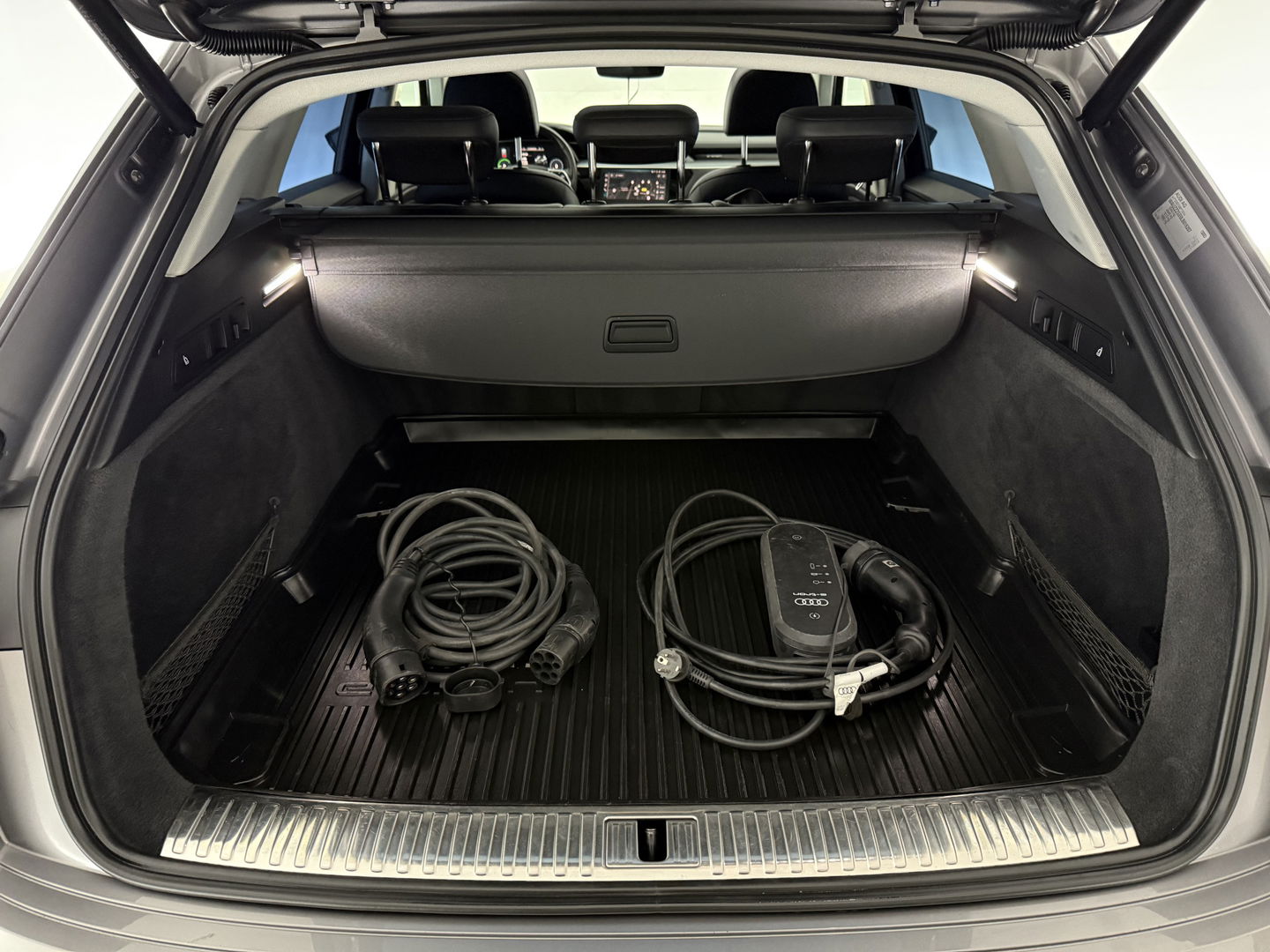 Audi e-tron 50 Quattro Launch edition plus 313PK 71 kWh | Virtual | Memory | Pano | Adaptive Cruise | Keyless | Trekh. | Carplay