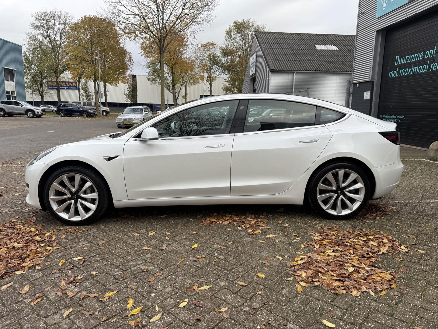 Tesla Model 3 Standard RWD Plus 60 kWh