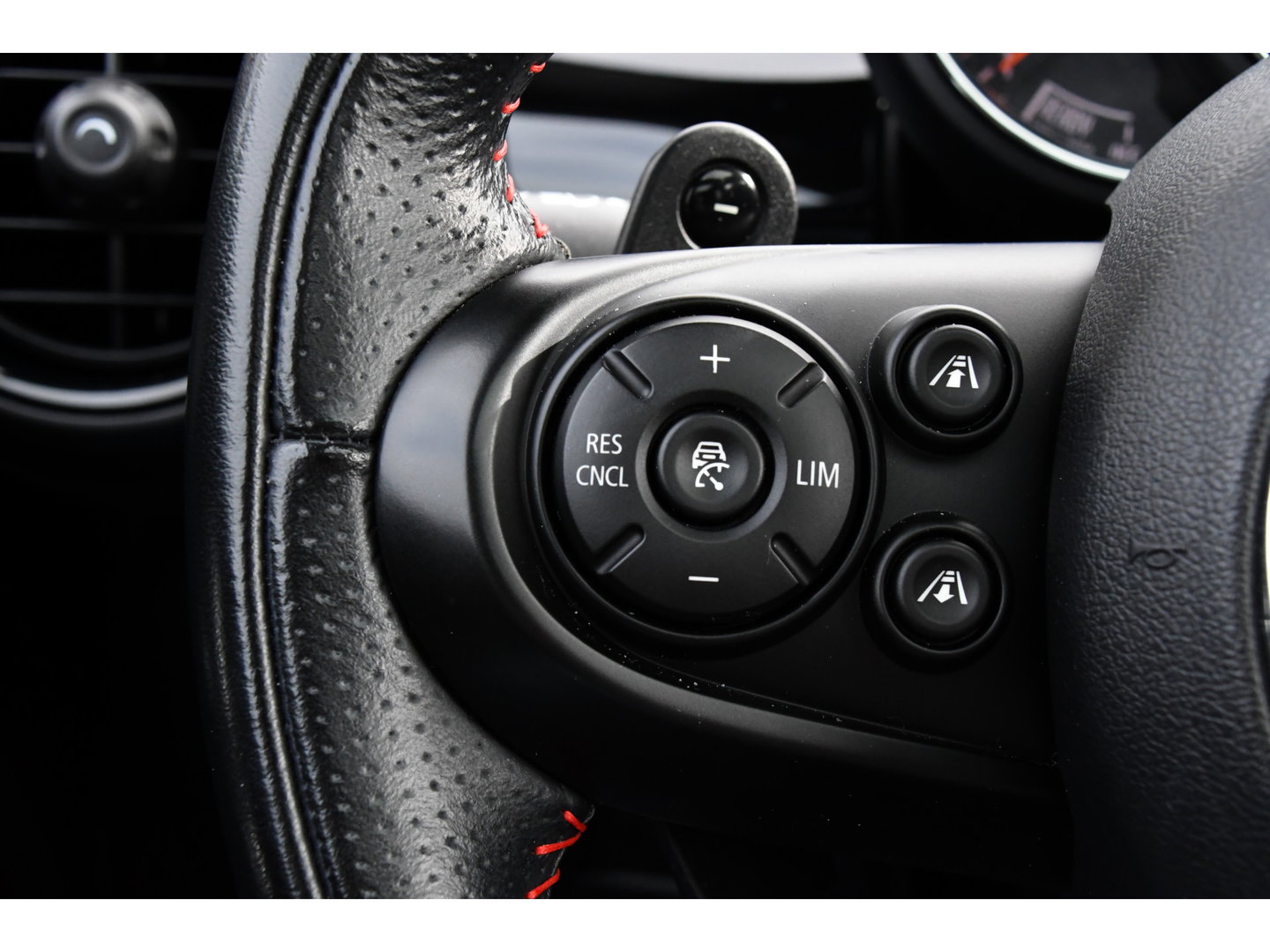 MINI Mini 2.0 Cooper S GT Limited Edition JCW Full Options, Adaptieve Cruise, PANO, H/K, HUD, Clima, Carplay, Stoelverwarming, LED, Uniek!