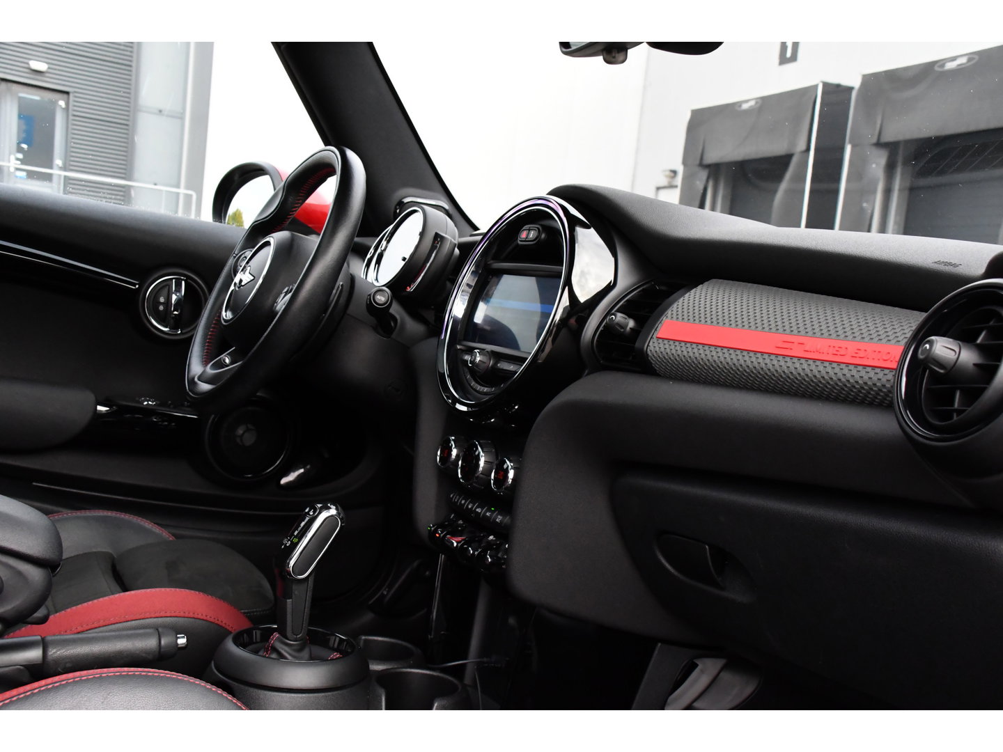 MINI Mini 2.0 Cooper S GT Limited Edition JCW Full Options, Adaptieve Cruise, PANO, H/K, HUD, Clima, Carplay, Stoelverwarming, LED, Uniek!