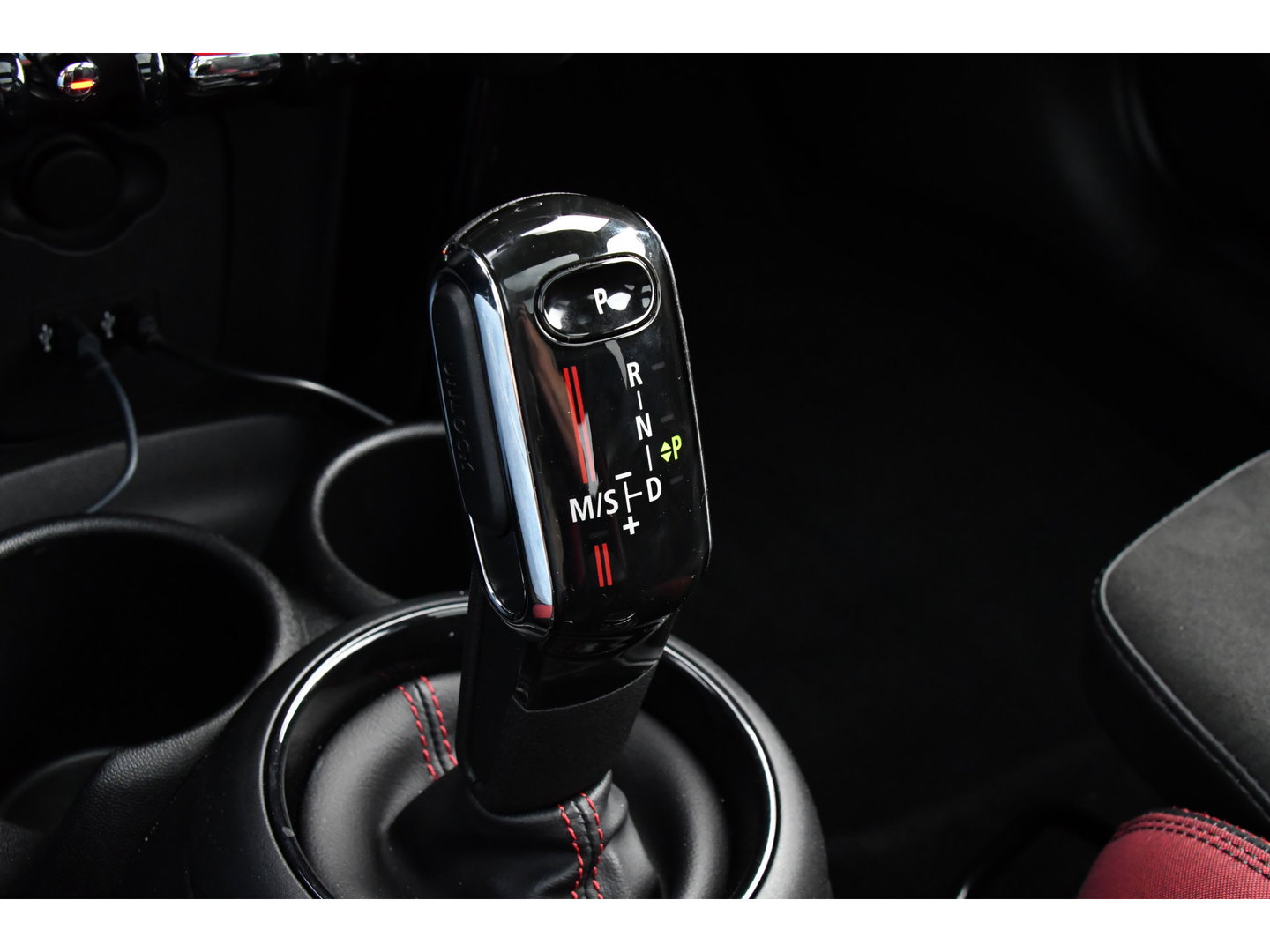 MINI Mini 2.0 Cooper S GT Limited Edition JCW Full Options, Adaptieve Cruise, PANO, H/K, HUD, Clima, Carplay, Stoelverwarming, LED, Uniek!