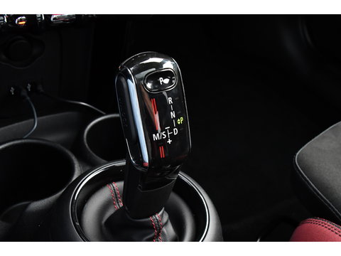 MINI Mini 2.0 Cooper S GT Limited Edition JCW Full Options, Adaptieve Cruise, PANO, H/K, HUD, Clima, Carplay, Stoelverwarming, LED, Uniek!