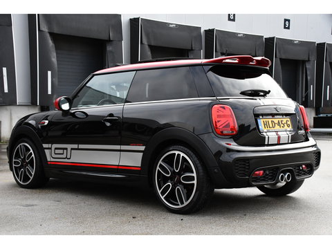 MINI Mini 2.0 Cooper S GT Limited Edition JCW Full Options, Adaptieve Cruise, PANO, H/K, HUD, Clima, Carplay, Stoelverwarming, LED, Uniek!