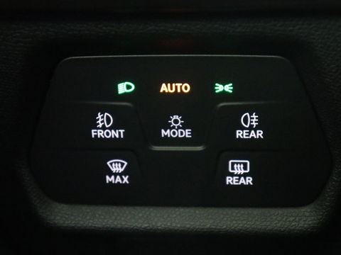 CUPRA Leon 1.4 e-Hybrid VZ Business | Sfeerverlichting | Carplay | Navigatie | Camera | Stoelverwarming | Cruise Control Adaptief | LED koplampen | LMV 19 |