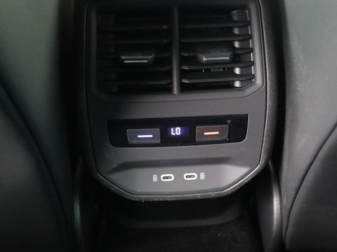 CUPRA Leon 1.4 e-Hybrid VZ Business | Sfeerverlichting | Carplay | Navigatie | Camera | Stoelverwarming | Cruise Control Adaptief | LED koplampen | LMV 19 |