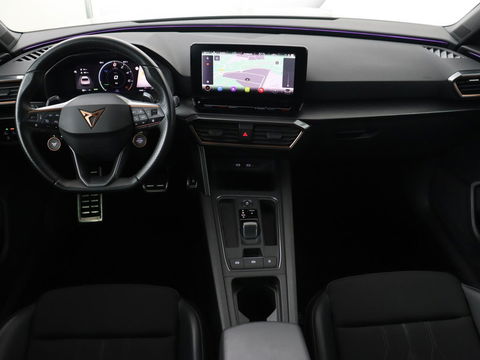 CUPRA Leon 1.4 e-Hybrid VZ Business | Sfeerverlichting | Carplay | Navigatie | Camera | Stoelverwarming | Cruise Control Adaptief | LED koplampen | LMV 19 |