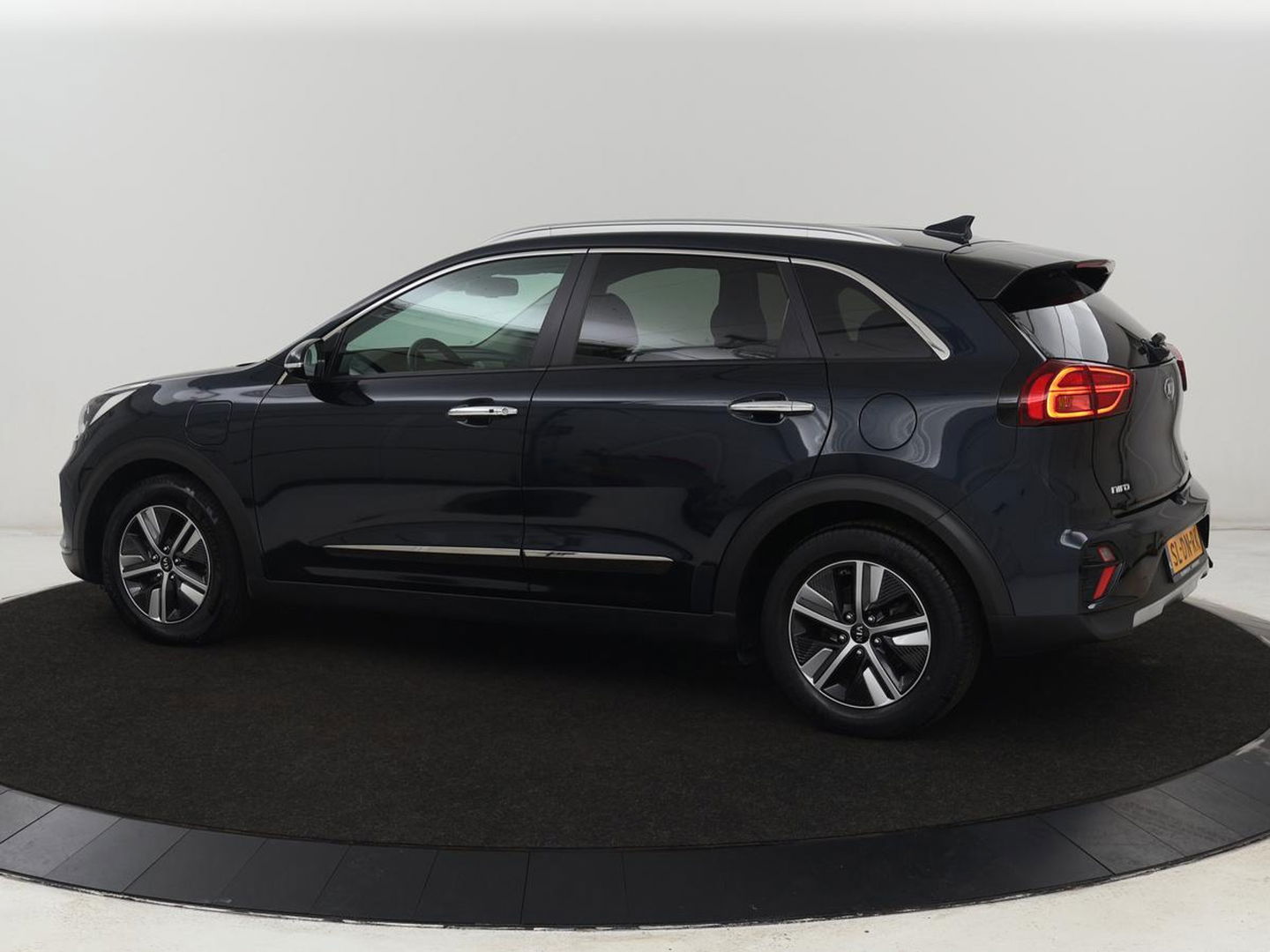 Kia Niro 1.6 GDi PHEV DynamicLine | Carplay | Navigatie | Achteruitrijcamera | Cruise Control Adaptief | DAB ontvanger | LMV 16 |