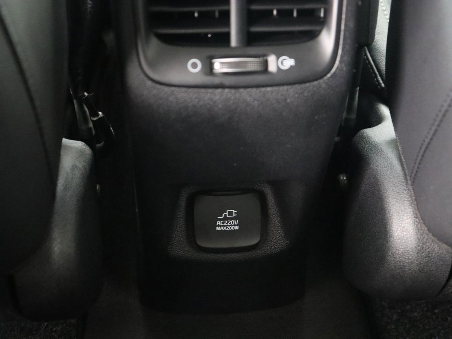 Kia Niro 1.6 GDi PHEV DynamicLine | Carplay | Navigatie | Achteruitrijcamera | Cruise Control Adaptief | DAB ontvanger | LMV 16 |
