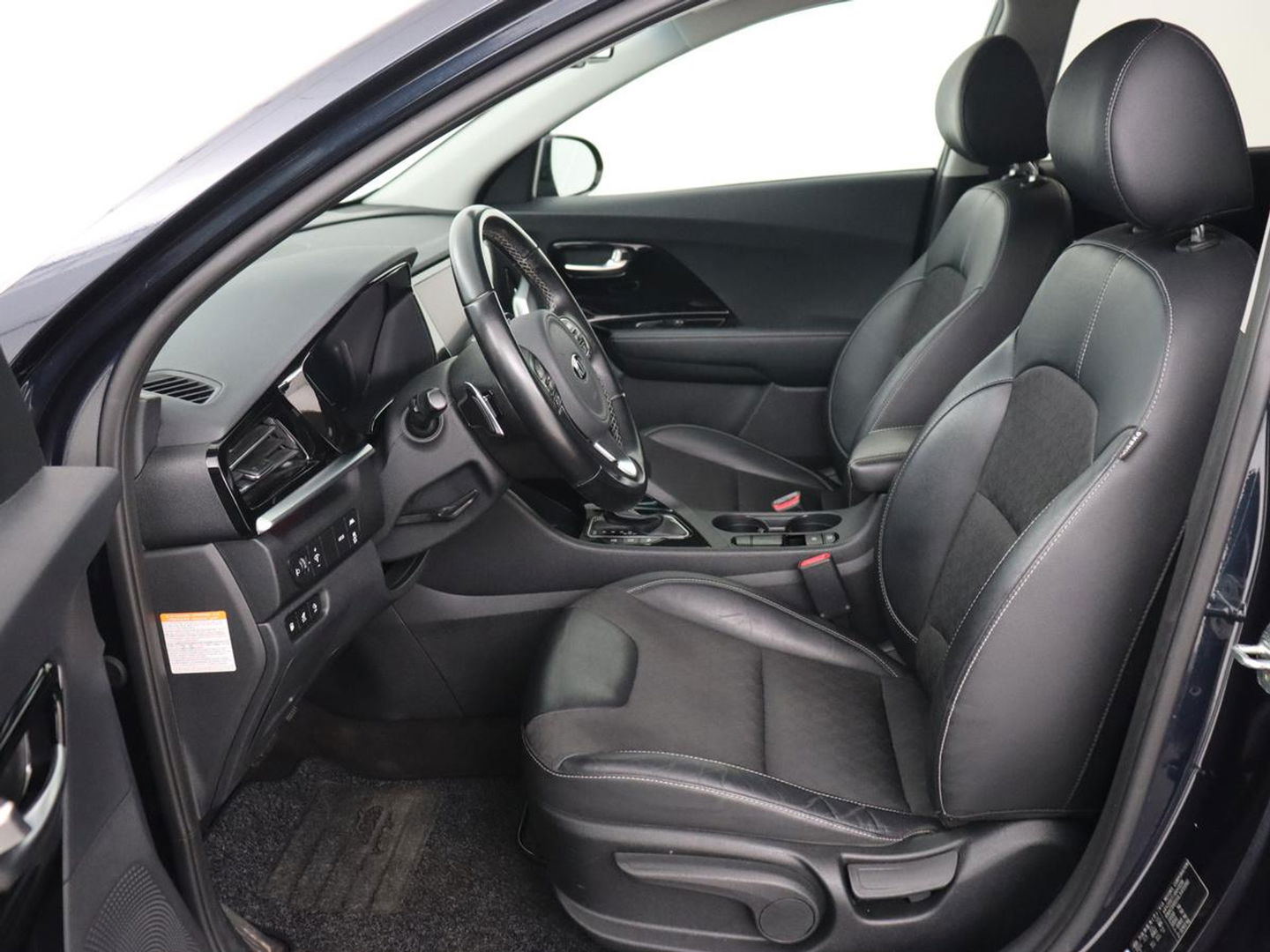 Kia Niro 1.6 GDi PHEV DynamicLine | Carplay | Navigatie | Achteruitrijcamera | Cruise Control Adaptief | DAB ontvanger | LMV 16 |