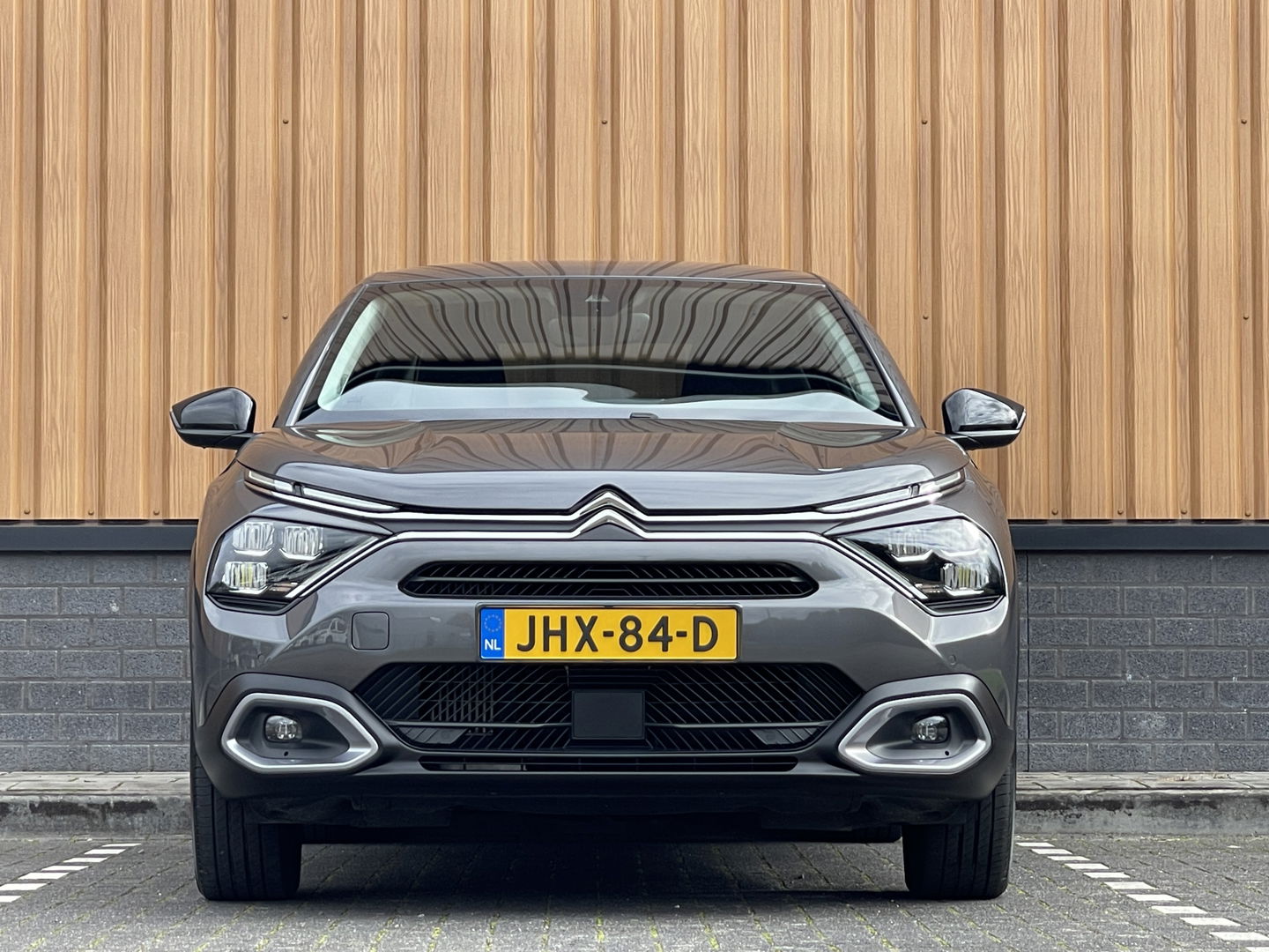 Citroƫn C4 X 1.2 Puretech Max | Apple Carplay | Android Auto | DAB | Achteruitrijcamera | Navigatie | Spraakbediening | Half Leder | Led Dagrijverlichting |