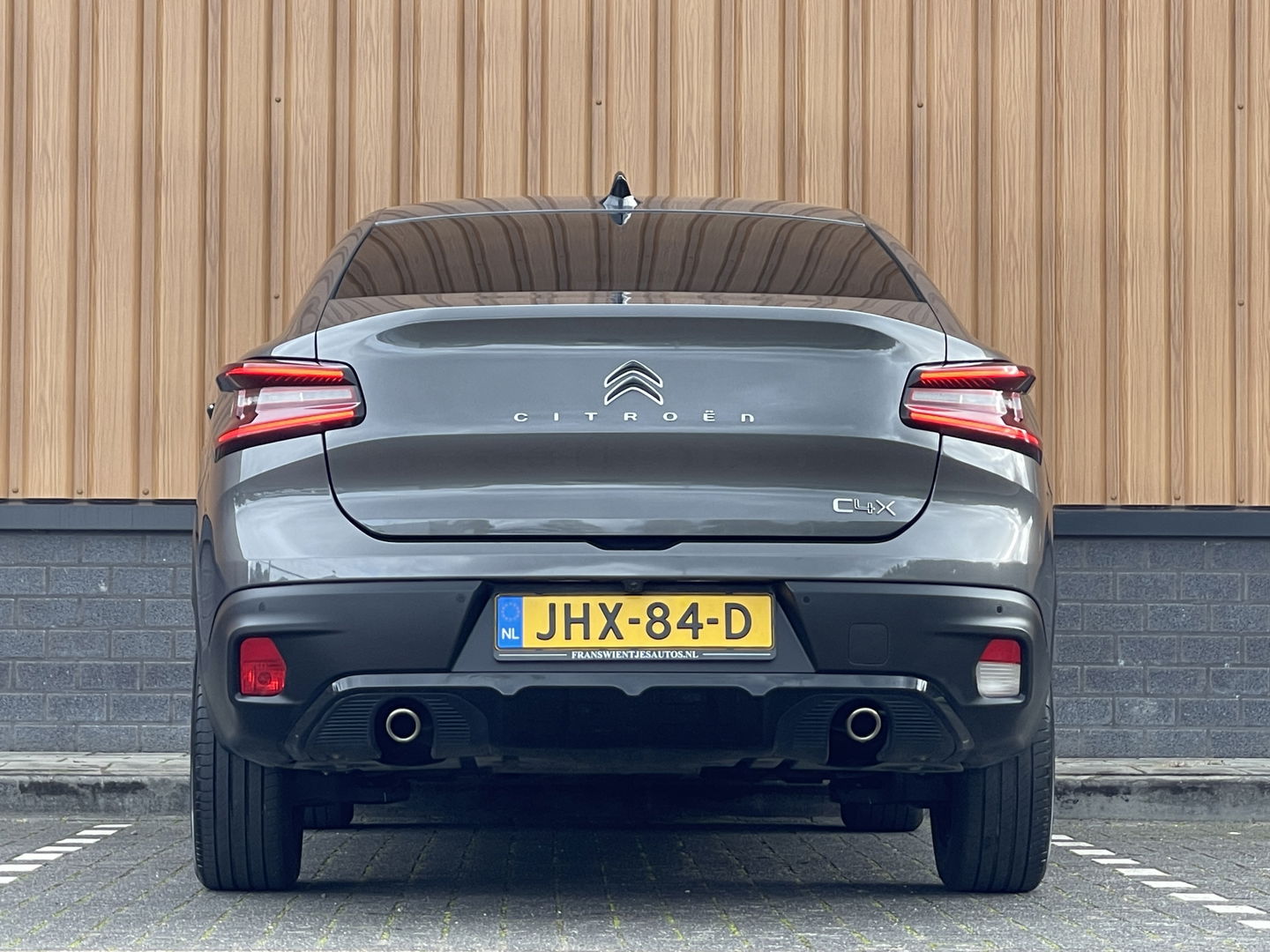 Citroƫn C4 X 1.2 Puretech Max | Apple Carplay | Android Auto | DAB | Achteruitrijcamera | Navigatie | Spraakbediening | Half Leder | Led Dagrijverlichting |
