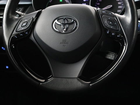 Toyota C-HR 2.0 Hybrid Bi-Tone | Trekhaak | Stoel & stuurverwarming | Achteruitrijcamera | Navigatie | Carplay | LED koplampen | LMV 18 |