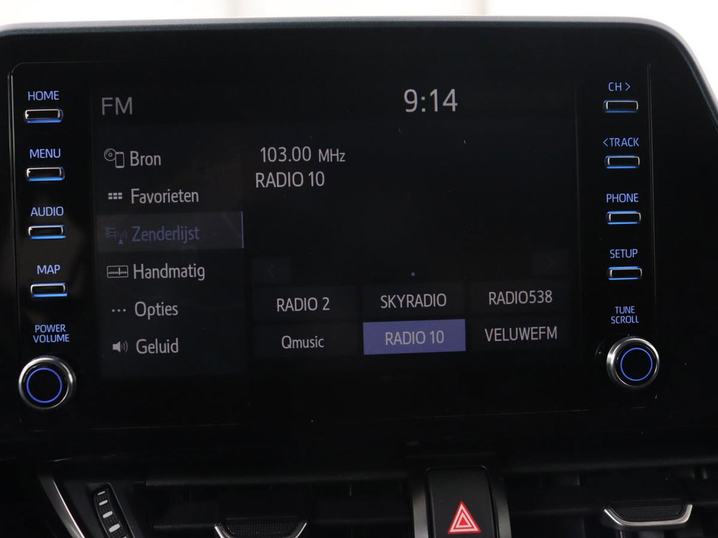 Toyota C-HR 2.0 Hybrid Bi-Tone | Trekhaak | Stoel & stuurverwarming | Achteruitrijcamera | Navigatie | Carplay | LED koplampen | LMV 18 |