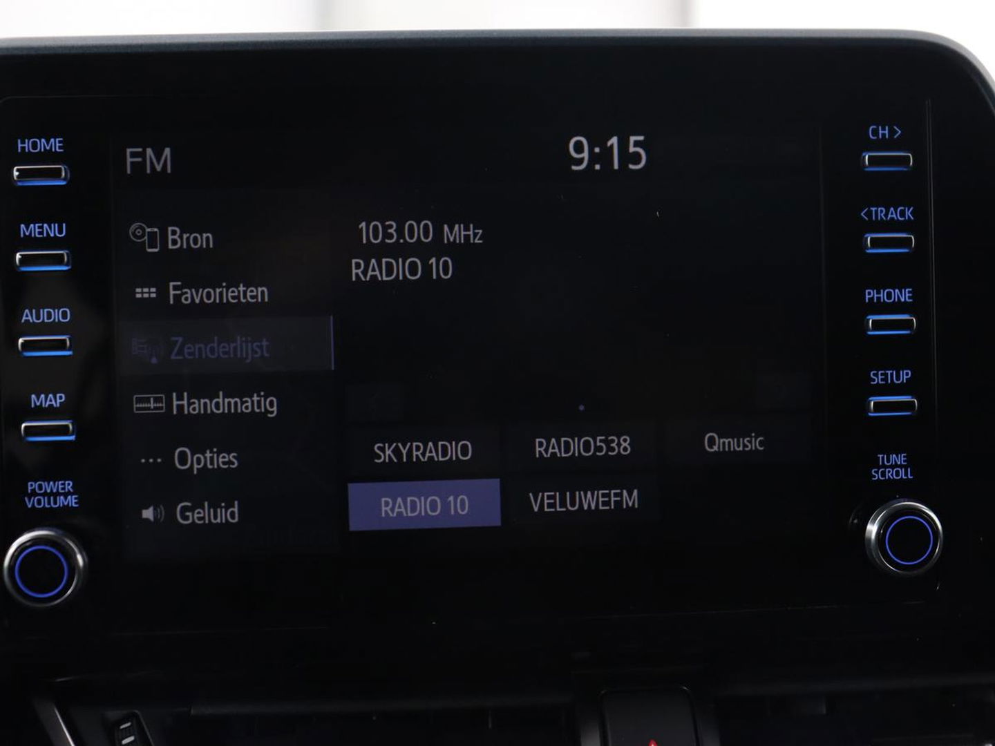 Toyota C-HR 2.0 Hybrid Bi-Tone | Trekhaak | Stoel & stuurverwarming | Achteruitrijcamera | Navigatie | Carplay | LED koplampen | LMV 18 |