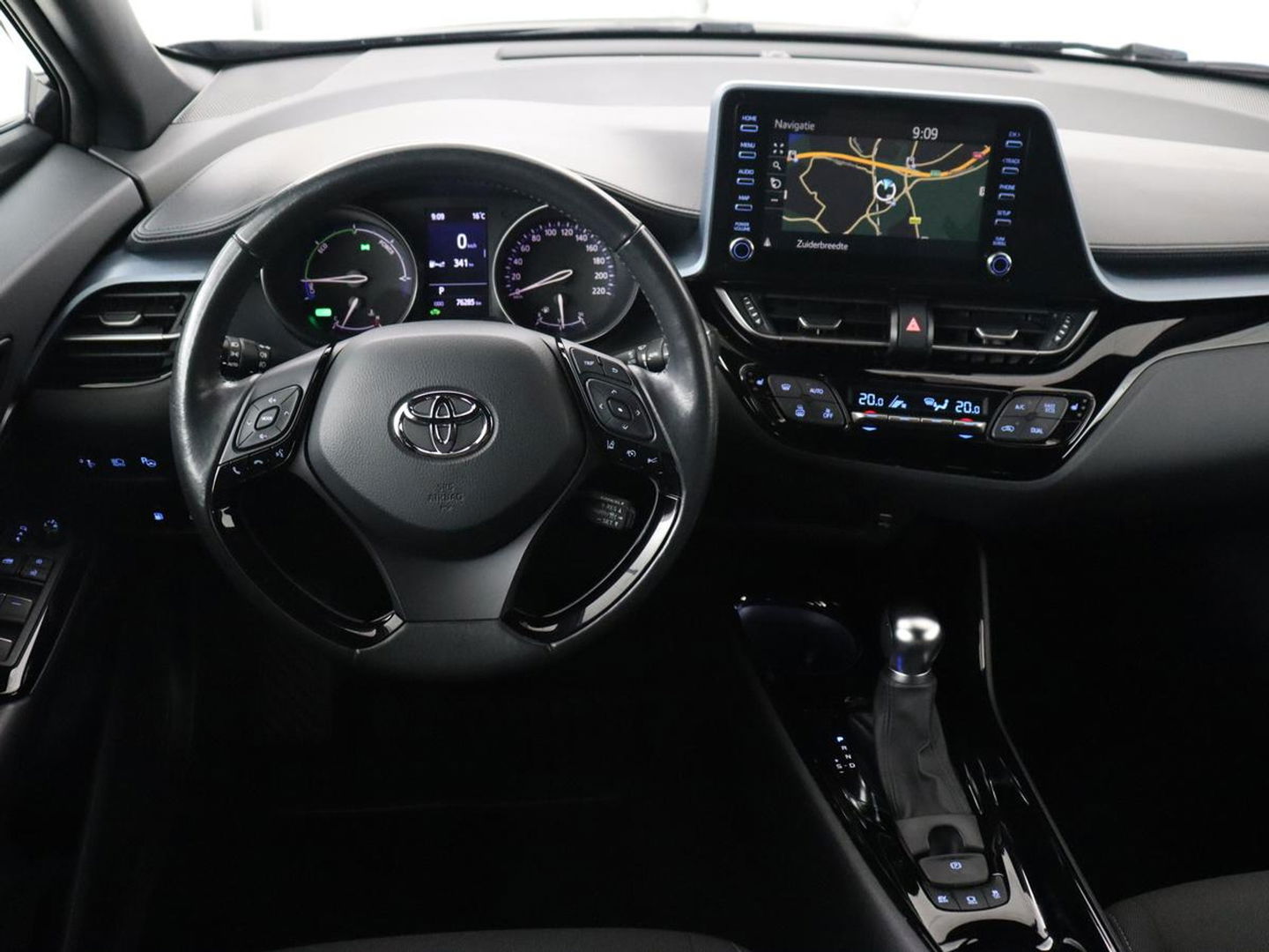 Toyota C-HR 2.0 Hybrid Bi-Tone | Trekhaak | Stoel & stuurverwarming | Achteruitrijcamera | Navigatie | Carplay | LED koplampen | LMV 18 |