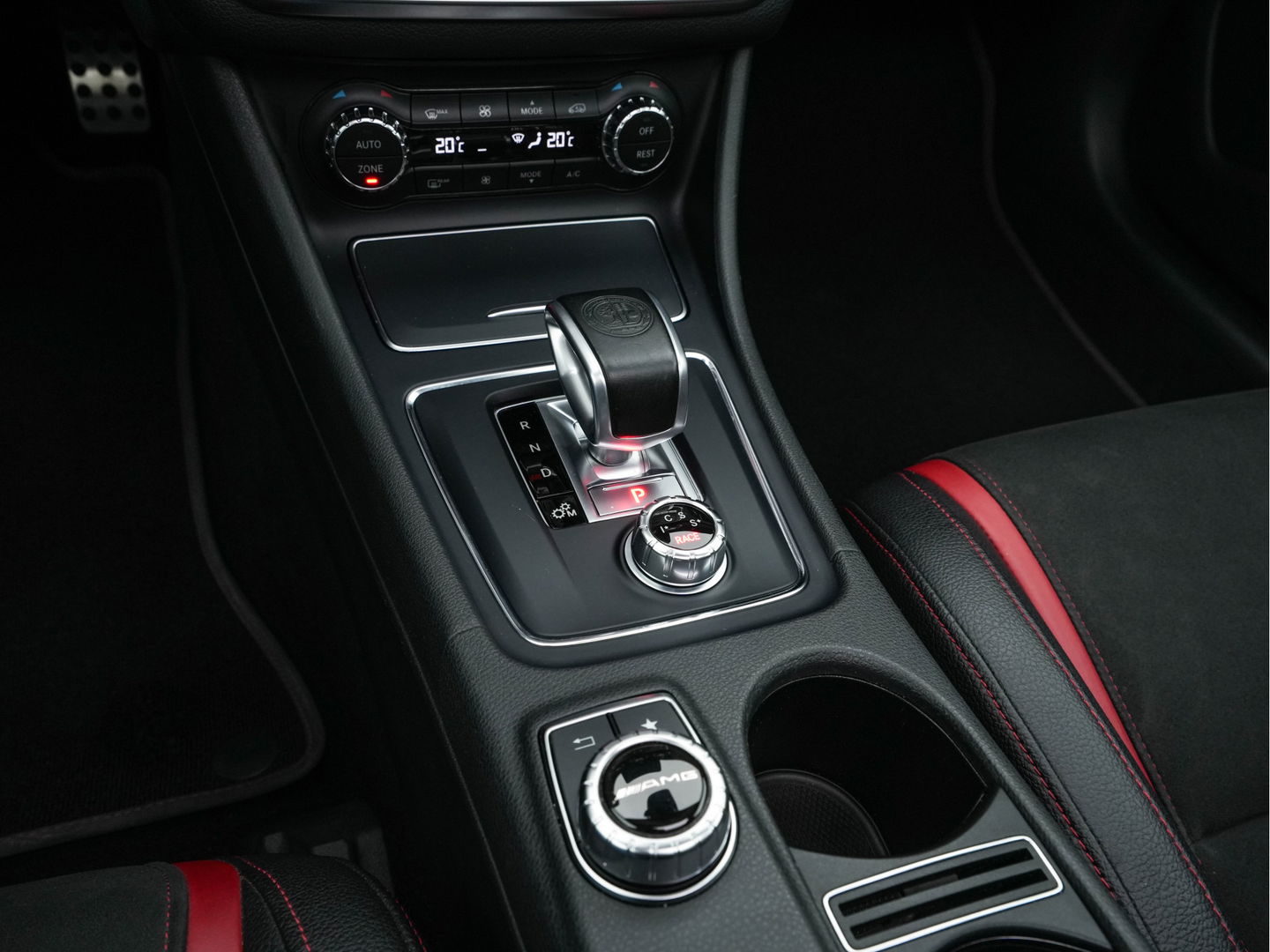 Mercedes-Benz CLA-Klasse AMG 45 4MATIC Ambition Aut. *PANO | AERO | RECARO-SEATS | LUXURY-LEATHER | FULL-LED | MEMORY-PACK | HARMAN/KARDON | KEYLESS | HEATED-SPORTSEATS | NAVI-FULLMAP | 19''ALU*