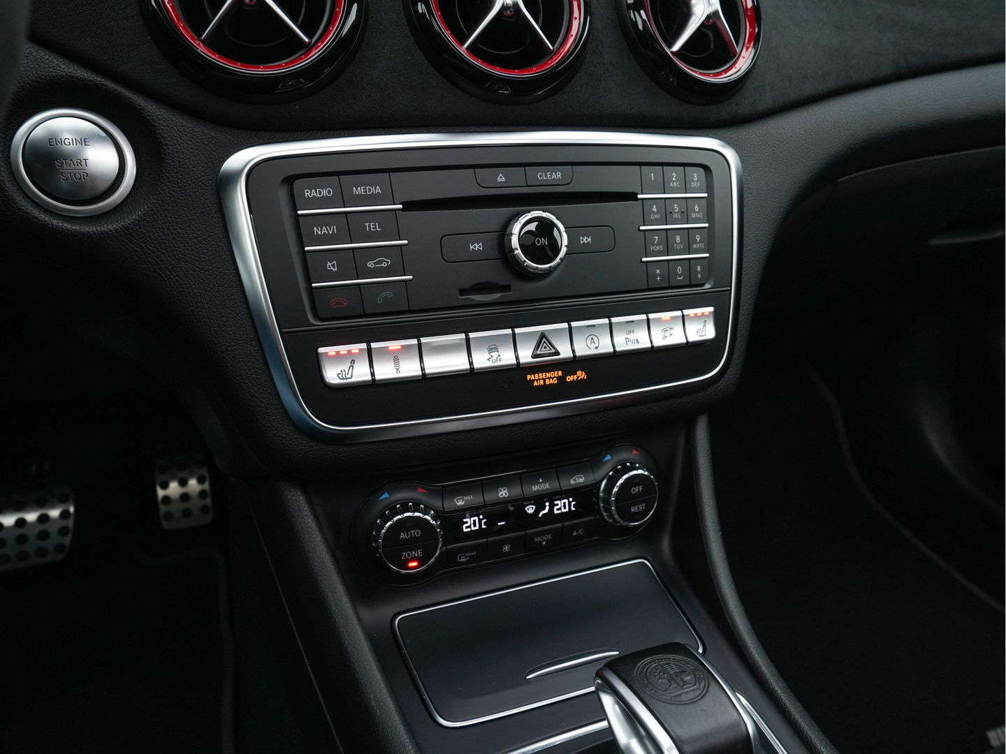 Mercedes-Benz CLA-Klasse AMG 45 4MATIC Ambition Aut. *PANO | AERO | RECARO-SEATS | LUXURY-LEATHER | FULL-LED | MEMORY-PACK | HARMAN/KARDON | KEYLESS | HEATED-SPORTSEATS | NAVI-FULLMAP | 19''ALU*