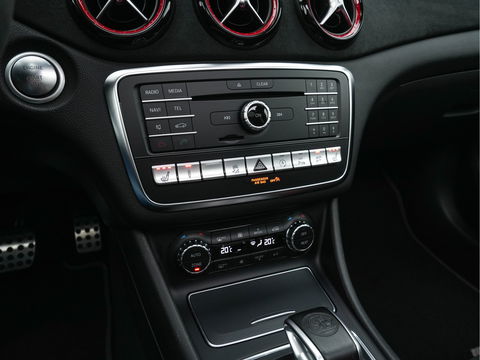 Mercedes-Benz CLA-Klasse AMG 45 4MATIC Ambition Aut. *PANO | AERO | RECARO-SEATS | LUXURY-LEATHER | FULL-LED | MEMORY-PACK | HARMAN/KARDON | KEYLESS | HEATED-SPORTSEATS | NAVI-FULLMAP | 19''ALU*