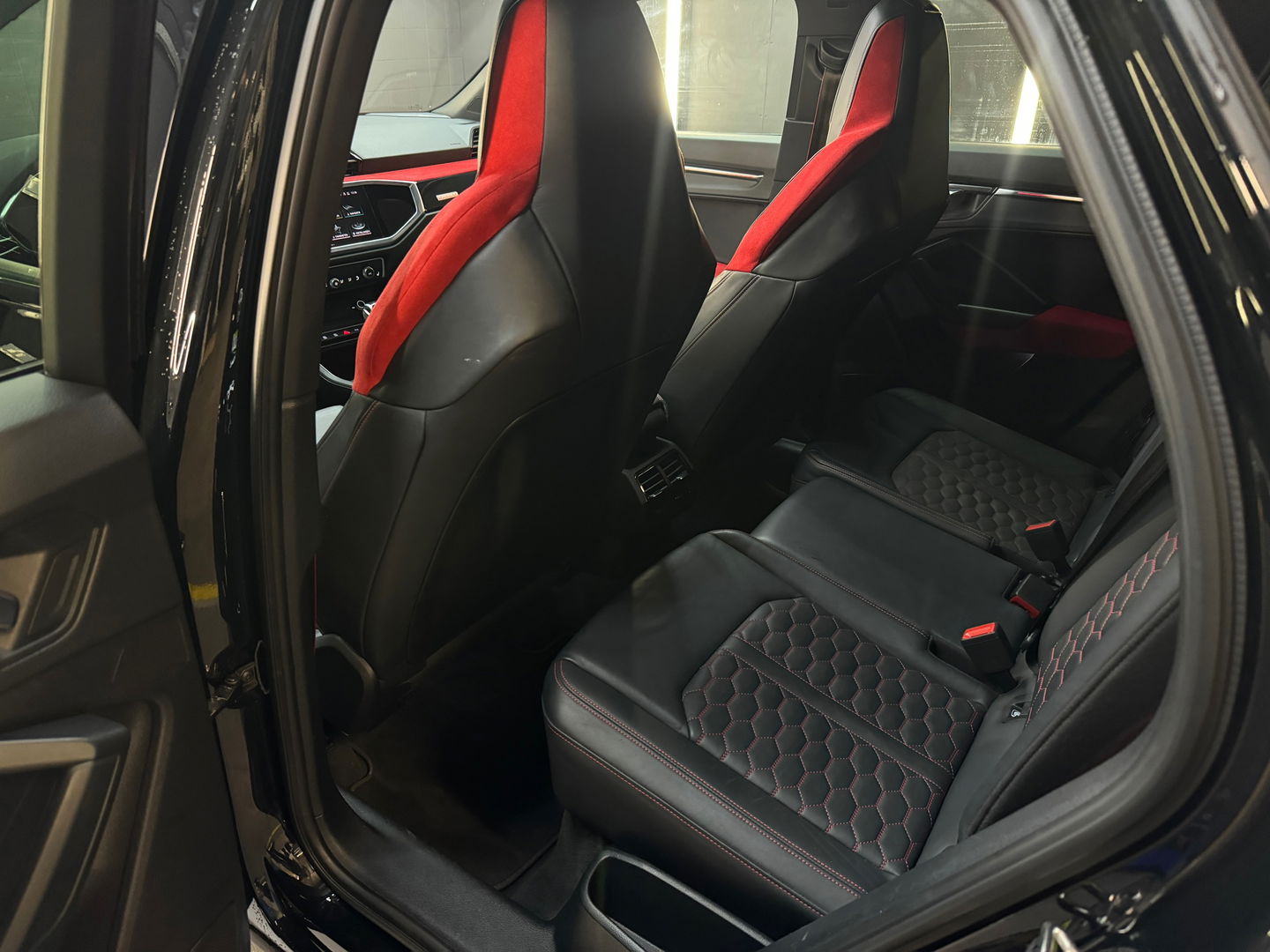 Audi RSQ3 Sportback 2.5 TFSI Pano|RS Seat|Trekhaak|Sonos|Cam