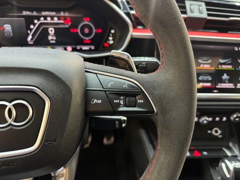 Audi RSQ3 Sportback 2.5 TFSI Pano|RS Seat|Trekhaak|Sonos|Cam