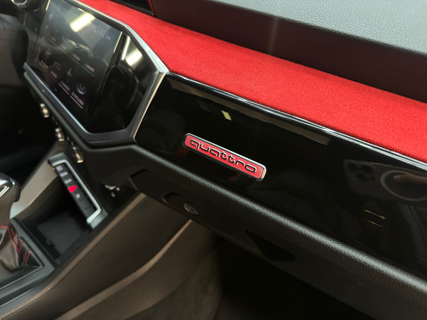 Audi RSQ3 Sportback 2.5 TFSI Pano|RS Seat|Trekhaak|Sonos|Cam