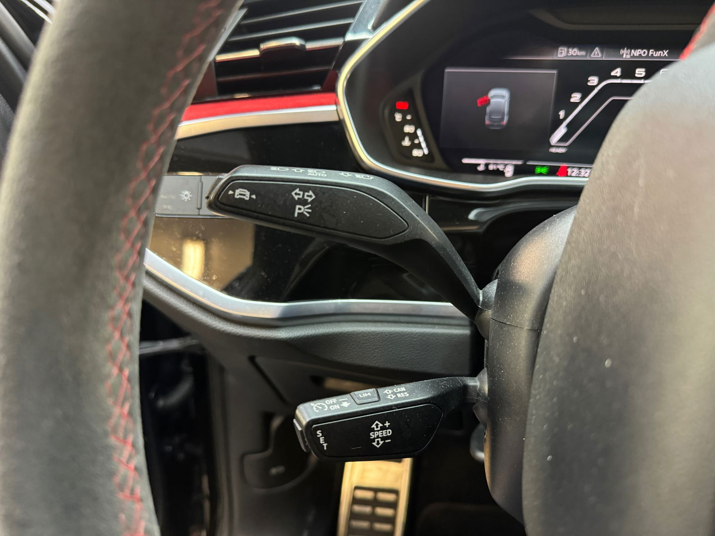 Audi RSQ3 Sportback 2.5 TFSI Pano|RS Seat|Trekhaak|Sonos|Cam