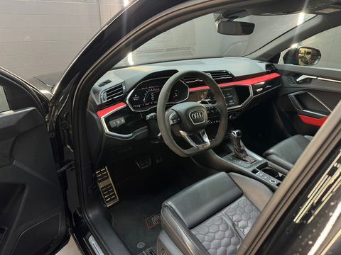 Audi RSQ3 Sportback 2.5 TFSI Pano|RS Seat|Trekhaak|Sonos|Cam