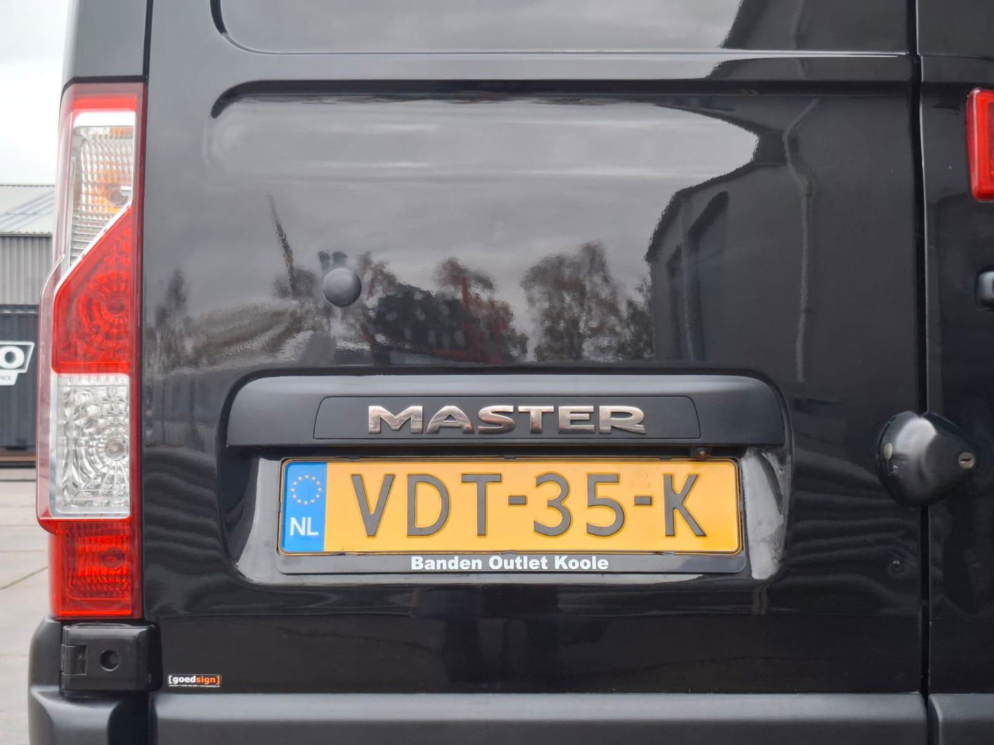 Renault Master T35 2.3 dCi 180 L2H2 Energy AIRCO / CRUISE CONTROLE / CAMERA / NAVI / TREKHAAK / 3 ZITS