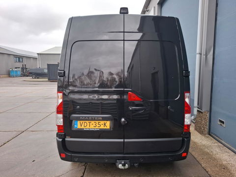 Renault Master T35 2.3 dCi 180 L2H2 Energy AIRCO / CRUISE CONTROLE / CAMERA / NAVI / TREKHAAK / 3 ZITS