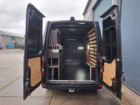 Renault Master T35 2.3 dCi 180 L2H2 Energy AIRCO / CRUISE CONTROLE / CAMERA / NAVI / TREKHAAK / 3 ZITS