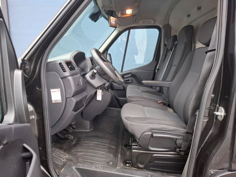 Renault Master T35 2.3 dCi 180 L2H2 Energy AIRCO / CRUISE CONTROLE / CAMERA / NAVI / TREKHAAK / 3 ZITS