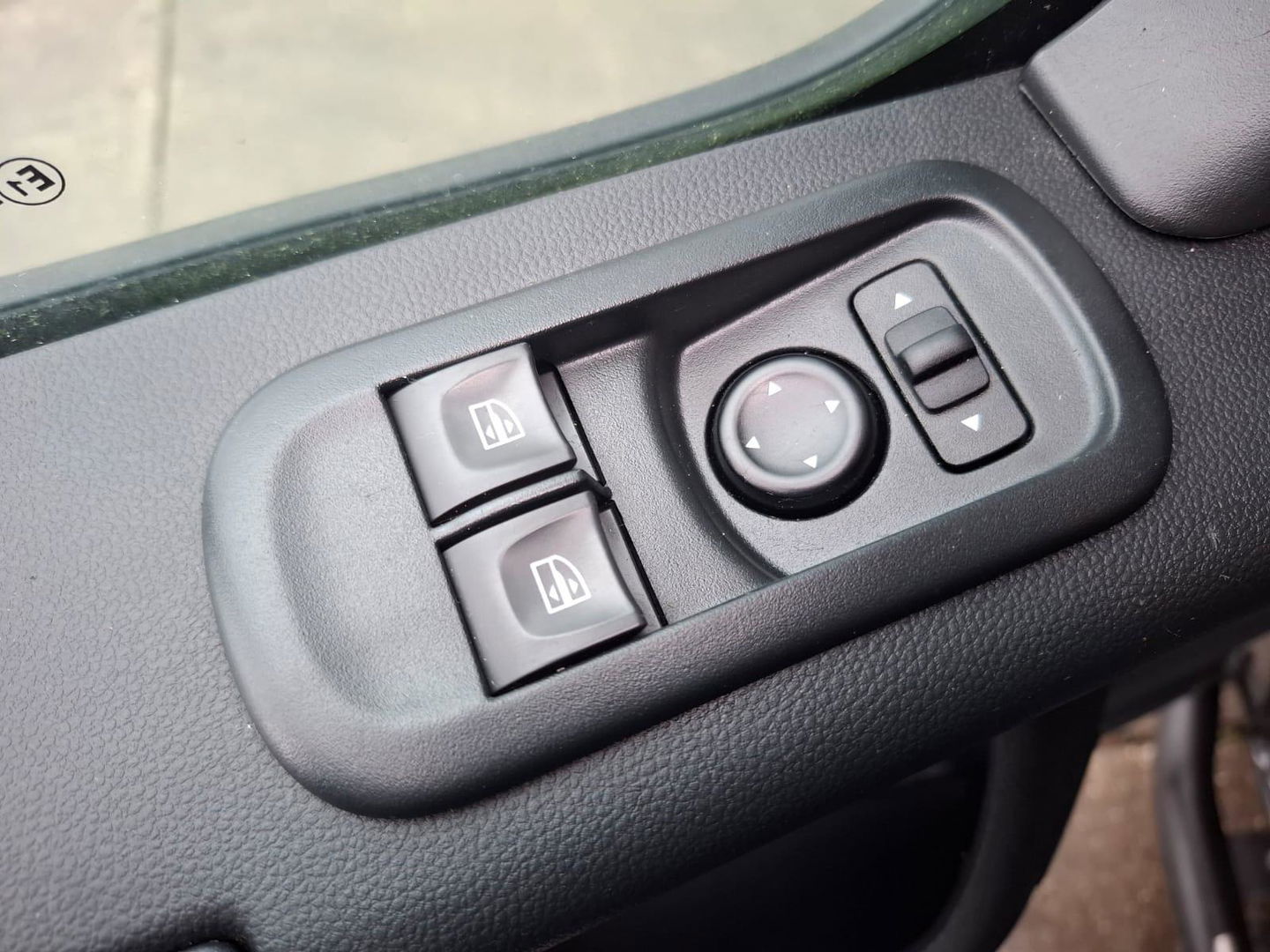 Renault Master T35 2.3 dCi 180 L2H2 Energy AIRCO / CRUISE CONTROLE / CAMERA / NAVI / TREKHAAK / 3 ZITS