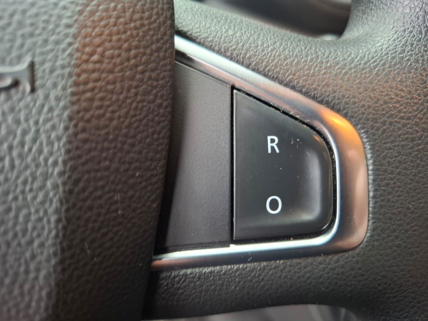Renault Master T35 2.3 dCi 180 L2H2 Energy AIRCO / CRUISE CONTROLE / CAMERA / NAVI / TREKHAAK / 3 ZITS