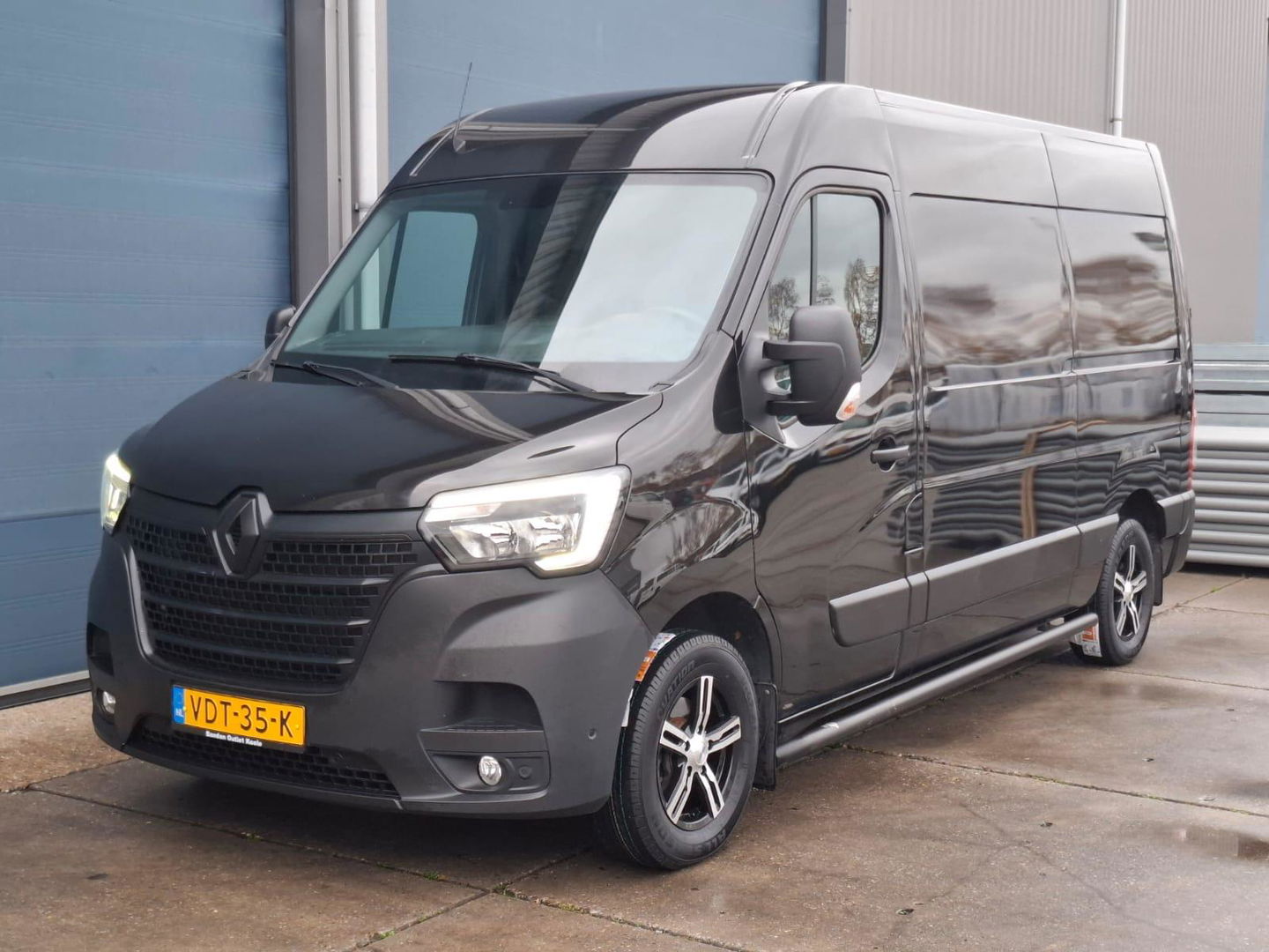 Renault Master T35 2.3 dCi 180 L2H2 Energy AIRCO / CRUISE CONTROLE / CAMERA / NAVI / TREKHAAK / 3 ZITS