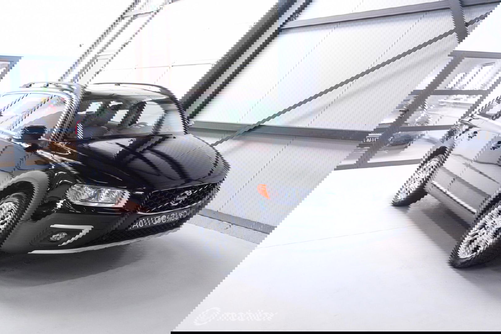 Volvo XC70 2.4 D5 Summum AWD | Schuifdak | LED | Leder | Trekhaak | Navigatie | Rijklaarprijs |