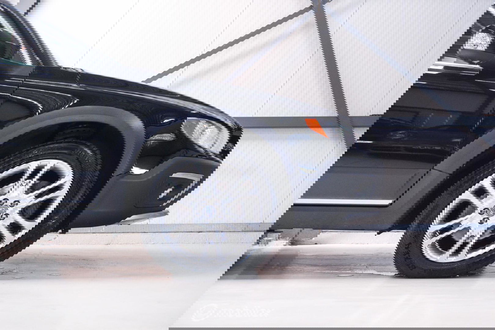 Volvo XC70 2.4 D5 Summum AWD | Schuifdak | LED | Leder | Trekhaak | Navigatie | Rijklaarprijs |